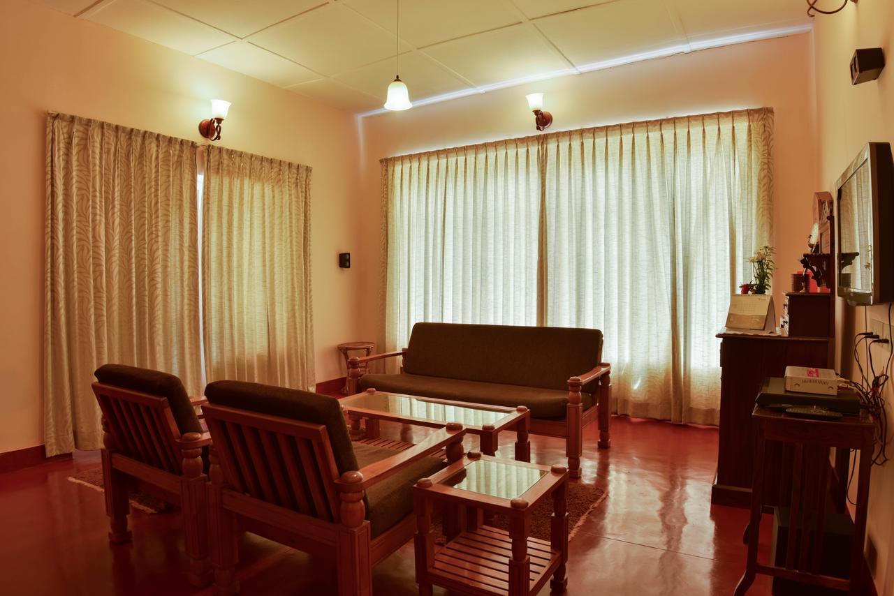 Manalar Hotel Gudalur  Eksteriør billede